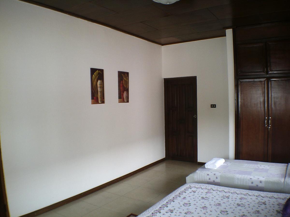 Lavender Lodge Hotel أكرا المظهر الخارجي الصورة